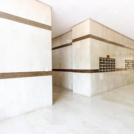 In With Kitchen * Τορεβιέχα